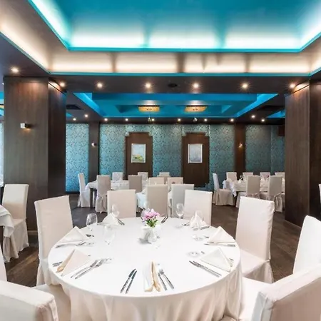 Garden Of Eden - Panorama C2 アパート *